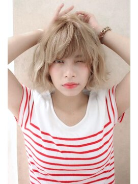 ソース 枚方(SOURCE) ハイトーン♪ブロンドショートボブ