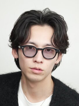 フィフス 原宿(fifth) 自然な毛流れでラフにキマるセンターパート×フェザーパーマ