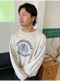 センターパートアップバング韓国系黒髪メンズカット