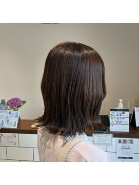 ウルカ 浦和美園(ulQua) アッシュグレージュ×ミディアムヘア