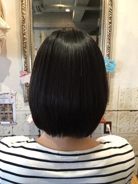 インショウ 中山駅本店(iNSYO) ナチュラルスーパーストレートボブ