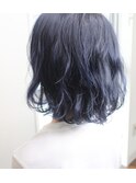暗髪ダークコバルトブルー_ナチュラルボブ_無造作カール_立体感