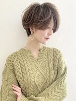 大人可愛い耳掛けショート20代30代40代ハイライトカラー
