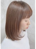 ナチュラルストレート 前下がりボブ アッシュブラウン 大人ボブ