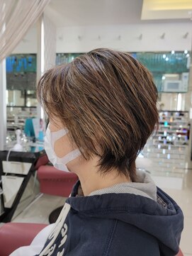 クオリス 赤塚店(QUALIS) 大人可愛い20代30代40代小顔ウルフレイヤーボブ丸みショートボブ