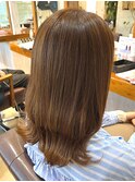 アッシュベージュ×くびれカット