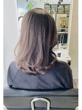アン たまプラーザ(un) 【silver×beige】ミディアム【髪質改善オージュア認定サロン】