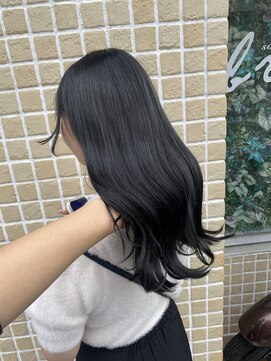 ソワン ドゥ ブレス エルネ 立花店(soin de brace elne) 尼崎でできる、ブリーチ履歴のある透明感ブルーブラック◎