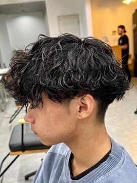 フゥ 宇都宮(FeU) 波巻きパーマメンズパーマメンズヘアツーブロックツイストパーマ