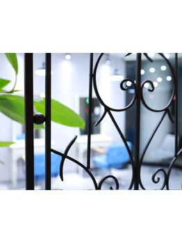 【砺波】お悩みに合わせた施術が高評価◎スタイリスト1名のプライベート空間で周りを気にせずご相談下さい*