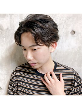 タム(tam) センターパート