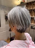 グレイヘアショート