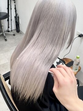 ドットハリス(.Hallis) ホワイトシルバー/ホワイトブリーチ/髪質改善/ホワイトカラー