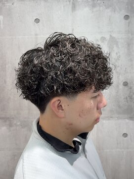 メイン(MENIN) スペインカール/メンズパーマ/メンズサロン/相模大野/町田/眉毛