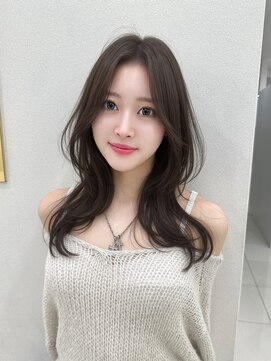 マウル 栄(MAEUL) 小顔カット　レイヤー　透明感カラー　顔まわり