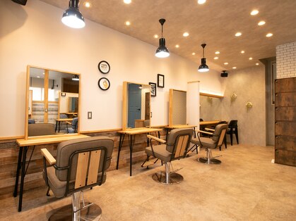 アグ ヘアー パーチェ 高知新本町店(Agu hair pace)の写真