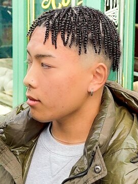 プロショップウェーブ セカンド(PRO SHOP WAVE II) スペインカール/テーパーフェード/メンズパーマ/フェザーパーマ