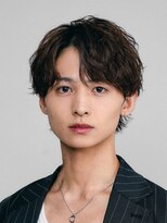 バイフィフス 原宿/表参道(by fifth)&nbsp;緩め波巻きスパイラルパーマシャドウパーマメンズセンターパート