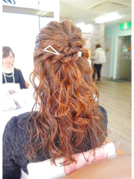 レイジースワン ハーフアップ