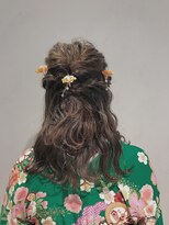 ヴァンクシー バイ ルナ(VANKCY by Luna)&nbsp;【ネオリーブ　プラス】卒業式　袴スタイル　ハーフアップ