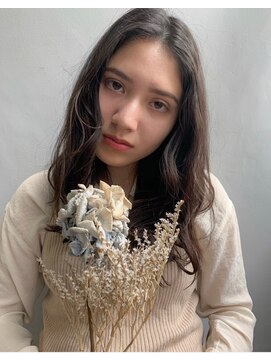 クラン(clan) clan 小顔美髪フェザーロング センターパート