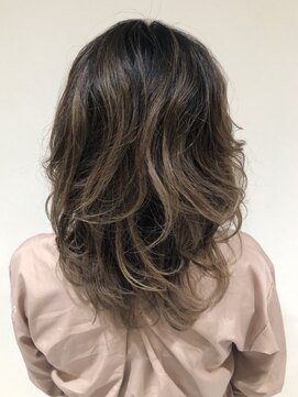 グランデュール 焼津店(GRANDEUR) セミディ バレイヤージュカラー
