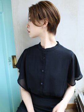 バース(BIRTH) 天神【BIRTH】愛され耳掛け×センターパート×ショート　9