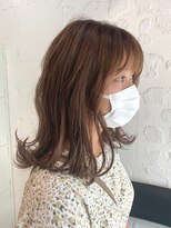 エム(EM) ダブルカラーミルクティーベージュカラーケアブリーチハイトーン