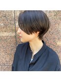 大人可愛いひし形ハンサムショートボブ前下がり