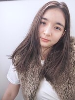 コス(kos)&nbsp;大人可愛い/レイヤーロング/グレーベージュ/前髪パーマ/二子玉川