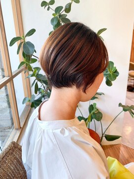 アーリア(aria) コンパクト前下がりショート