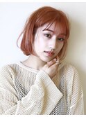 オレンジブラウン　切りっぱなしボブ　ぱっつん前髪