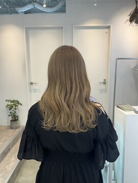 ロカ 表参道(loka) ミルクティー［表参道/髪質改善/ハイライト/インナーカラー］