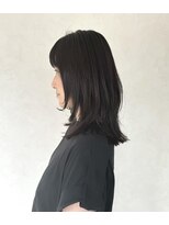 ヘアアンドメイク エジェリ(hair&make egerie)&nbsp;ブルーブラックカラー・顔周りレイヤー・くびれミディアム