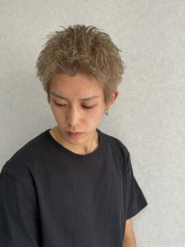 ビーテックバイゼン 山科店(B-TECH by Zen) モテる刈り上げなしスパイキーショートミルクティー