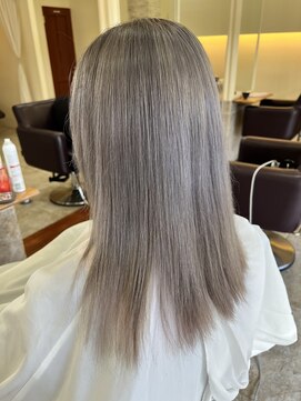 バニラ 古川店(VENIRE) ハイトーンシルバー