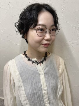 シュリット(schritt) 黒髪ショートくせ毛風パーマ前髪なしハンサムショート渋谷エジリ