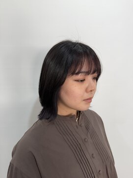 ウタシロイロ(uta shiroiro) ミディアムウルフ×酸性ストレート
