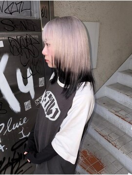 ホワイト　ブラック　デザインカラー