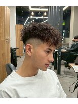 リッチブランドアンドコー 守口店(Rich Brand&Co)&nbsp;スペインカール/ハイライトカラー/メンズパーマ/メンズカット