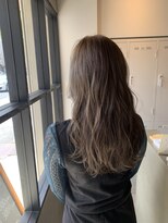 キールーム(Kir'oom) ロング×アッシュベージュ