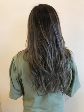 ガーデンエス 緑井店(GARDEN es) 透髪グレージュ