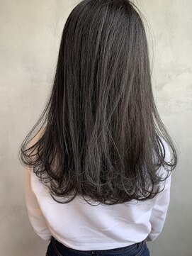 キチ(kichi.) [kichi.] レイヤーセミロング×スモーキーグレージュ