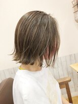 ビー オン ディー ヘア 池袋(BonD hair)&nbsp;細かい動きが可愛い！切りっぱなし前下がりショート【池袋】