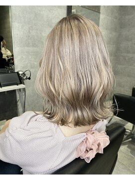 アンダーバーホワイト 鳳店(_WHITE) ☆ミルクティーベージュ☆