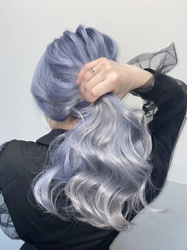 エゴ 池袋(EGO) 結んでも可愛いアイスブルー