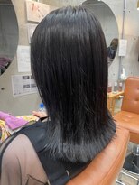 コージー(Kozy)&nbsp;切りっぱなしミディ/地毛風/暗髪/ツヤ髪