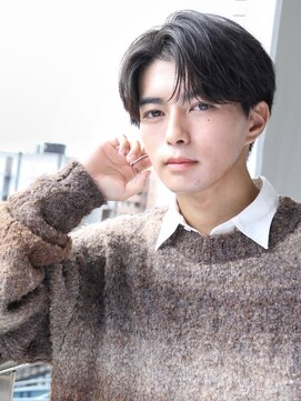 クロト 熊本(KUROT) 韓流ナチュラルセンターパート刈り上げ