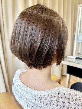 ネオリーブ コパン 鶴見店(Neolive copain) スタイリングが楽なふんわり丸みショートボブ【鶴見】