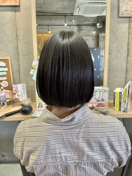 リタ 枚方(Rita) 20代30代ナチュラルくびれボブ毛先パーマ艶感結べるボブ